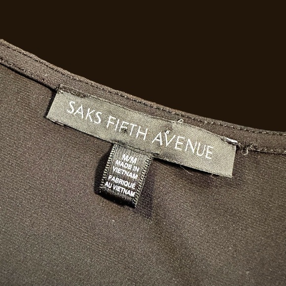Saks Fifth Avenue Black Cold Shoulder Asymmetric 3/4 Sleeve Top Size Medium - Picture 2 of 10